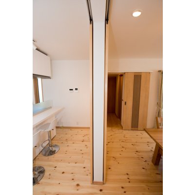 構造上　とれない柱も　変身！！