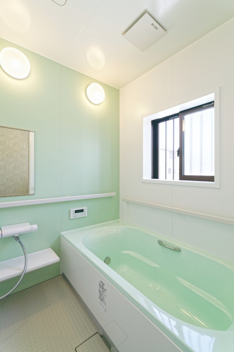 気持ちのいい採光のお風呂