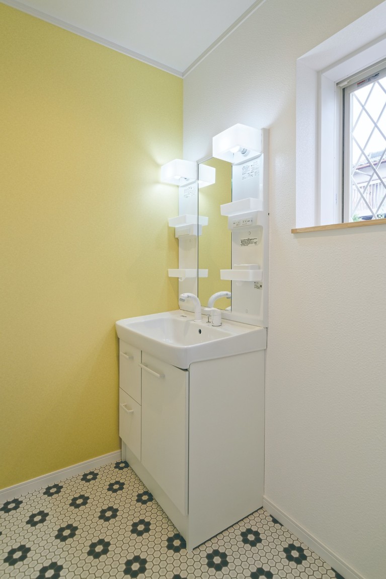 黄色い洗面所