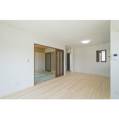 段差のないフラットな室内。